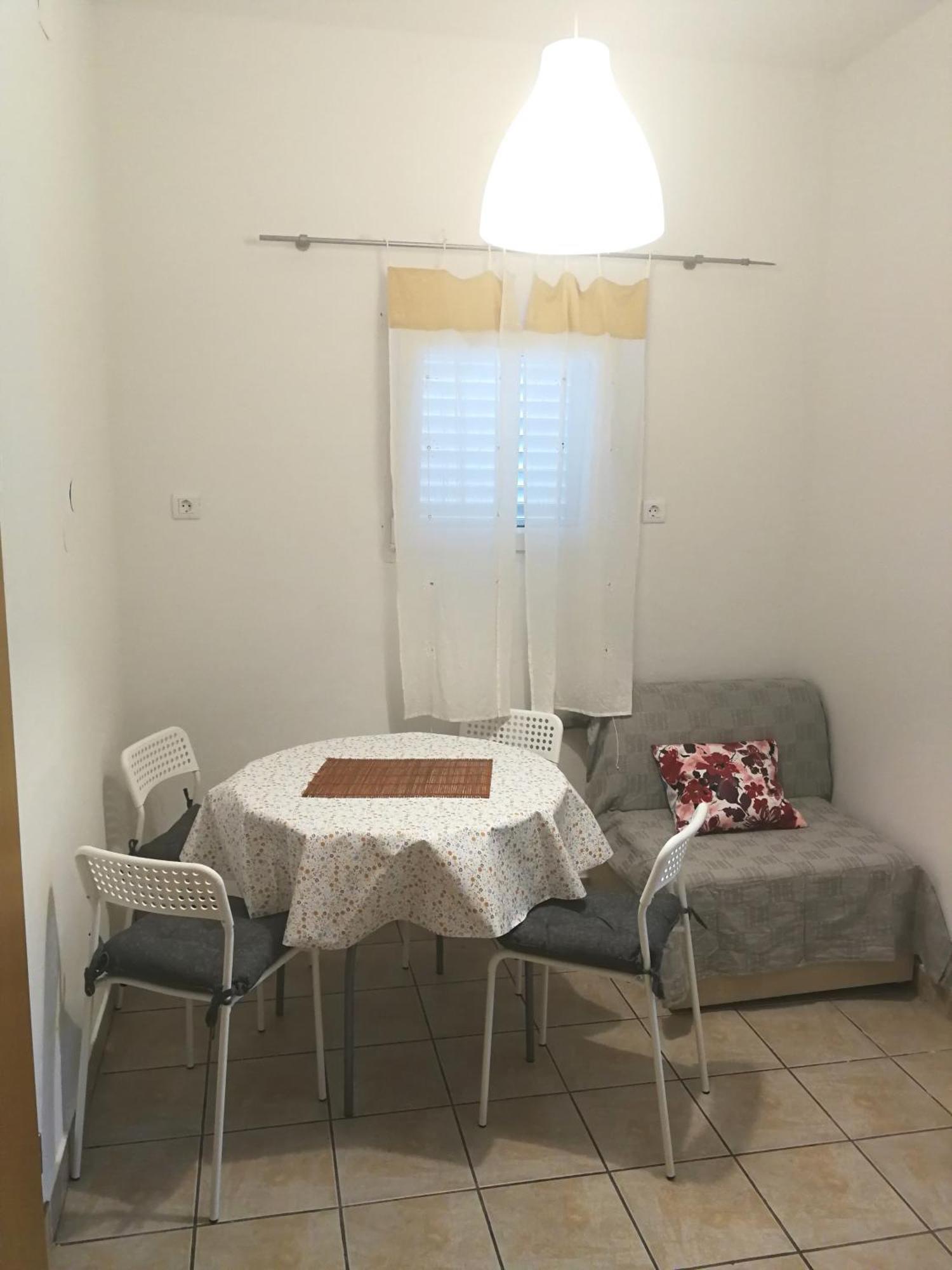 Apartments Tonka Baška Voda Pokoj fotografie