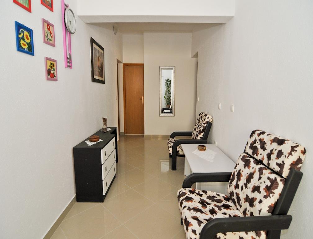 Apartments Tonka Baška Voda Pokoj fotografie